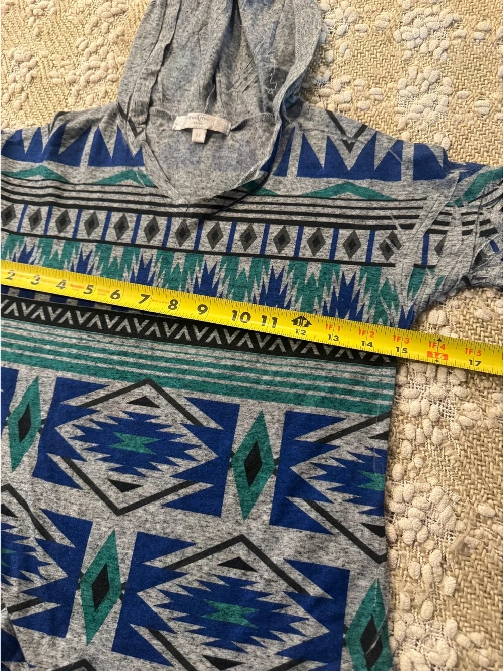 Moa Moa girls' lightweight Aztec-print hoodie, size M (10)